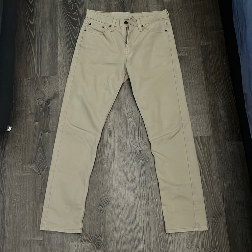 Tan levi’s jeans size 30 x 32